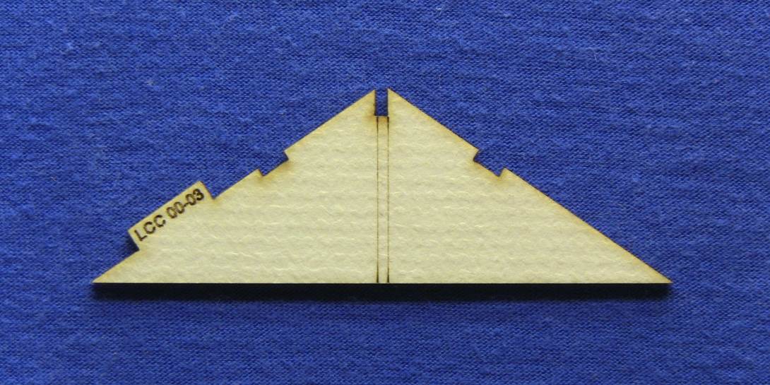LCC 00-03 OO gauge standard size roof support Part of the roof support assembly. For roofs up to 77mm wide.
